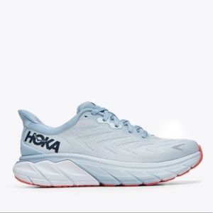 Hoka Ahari 6 - Size 7